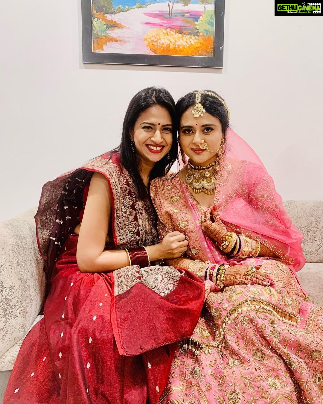 Maulika Patel - 761 Likes - खुशियाँ दा चढ़ेया अज्ज वेल्ला वे
सारेयान ने नाचना सारेयान ने गौना वे
खुशियाँ दा चढ़ेया अज्ज वेल्ला वे
सारेयान ने नाचना सारेयान ने गौना वे ♥️
Happiness When Your little ones got married 😘
#wedding #love #lovemarriage #friendship #friendshipgoals #happiness #ilovemyblessedlife💕