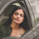 Maulika Patel Instagram - एहसास 💫 मीठी मिट्टी की महक, ठंडी हवा, बूंदें ,बारिश के आने का इंतेज़ार और फिर प्यार में पड़नेका एहसास । Captured by : @dhruvofficial94 @lastcover2018 📸 #monsoon #Favouriteseason #weather #Rain #soil #love #ilovemyblessedlife💕 Gandhinagar, Gujarat