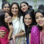 Maulika Patel Instagram - वो नहीं मेरा मगर उस से मोहब्बत है तो है, ये अगर रस्मों रिवाजों से बग़ावत है तो है | सच को मैं ने सच कहा जब कह दिया तो कह दिया, अब ज़माने की नज़र में ये हिमाक़त है तो है| कब कहा मैं ने कि वो मिल जाए मुझ को मैं उसे, ग़ैर ना हो जाए वो बस इतनी हसरत है तो है| ♥️ I am In love with her Words #deeptimishra 🤗 Thank You #kaajalozavaidya Ma’am For this opportunity different experience and the different zone for me but now i am loving it and want to go dip in this now all thanks to you 🤗 @itsme.sagarshah so proud of you that you all are doing such a event for a good cause 🌸 and What a talent 🥰 @netritrivediofficial @rujujadav @reeva.rachh @kinjalrajpriya ♥️ Love love 😘 અને મારી સંકટ સમયની સાંકળો 🥰Without you all I would not have been able to handle this emergency situations 😅 Dress By : @pauravijoshi 👗 Make up & hair do: @pragati_pandyaa 💄 Jwel by My sweetheart: @almaari_by_kranti collection from @kalkikk ♥️ And The Memory saviour Photography by: @milan_barad As always your work 👏🏻 Beautiful clicks 📸 #legendary #legendarypoet #deeptimishra #kaajalozavaidya #poetry #poet #love #stagelove #maulikapatel #beblessed #begreatful #goodcause #bebeautifulsoul #ilovemyblessedlife💕