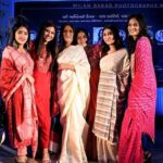 Maulika Patel Instagram - वो नहीं मेरा मगर उस से मोहब्बत है तो है, ये अगर रस्मों रिवाजों से बग़ावत है तो है | सच को मैं ने सच कहा जब कह दिया तो कह दिया, अब ज़माने की नज़र में ये हिमाक़त है तो है| कब कहा मैं ने कि वो मिल जाए मुझ को मैं उसे, ग़ैर ना हो जाए वो बस इतनी हसरत है तो है| ♥️ I am In love with her Words #deeptimishra 🤗 Thank You #kaajalozavaidya Ma’am For this opportunity different experience and the different zone for me but now i am loving it and want to go dip in this now all thanks to you 🤗 @itsme.sagarshah so proud of you that you all are doing such a event for a good cause 🌸 and What a talent 🥰 @netritrivediofficial @rujujadav @reeva.rachh @kinjalrajpriya ♥️ Love love 😘 અને મારી સંકટ સમયની સાંકળો 🥰Without you all I would not have been able to handle this emergency situations 😅 Dress By : @pauravijoshi 👗 Make up & hair do: @pragati_pandyaa 💄 Jwel by My sweetheart: @almaari_by_kranti collection from @kalkikk ♥️ And The Memory saviour Photography by: @milan_barad As always your work 👏🏻 Beautiful clicks 📸 #legendary #legendarypoet #deeptimishra #kaajalozavaidya #poetry #poet #love #stagelove #maulikapatel #beblessed #begreatful #goodcause #bebeautifulsoul #ilovemyblessedlife💕