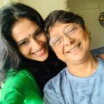 Maulika Patel Instagram - Two Years it was so tough not to see you personally 😥 Still remember the day when i was in mumbai,unfortunately Couldn’t meet You because of the covid fear 🥺Finally I met you ☺️ that tight hug 🤗 Dance with you 💃🏻 Your prayer is like my meditation after a long i heard that, so peaceful feel 🥰 તમારા હાથે બનાવેલી ચા ☕️ Shopping Fun 🛍 ,Gannu darshan with you ♥️ Long drive 🚙 Happy happy to spent a more and more time with you after two years. so much relief.The best thing is after this much distance we still have the same connection like before infact the love increased. No more bad time now only happy and good moments will come. Just stay happy blessed and healthy because it matters a lot to me. Happy Birthday My Inspiration 🌺 I love You so much ♥️ and Don’t Miss Me Much I’ll be back soon 😜