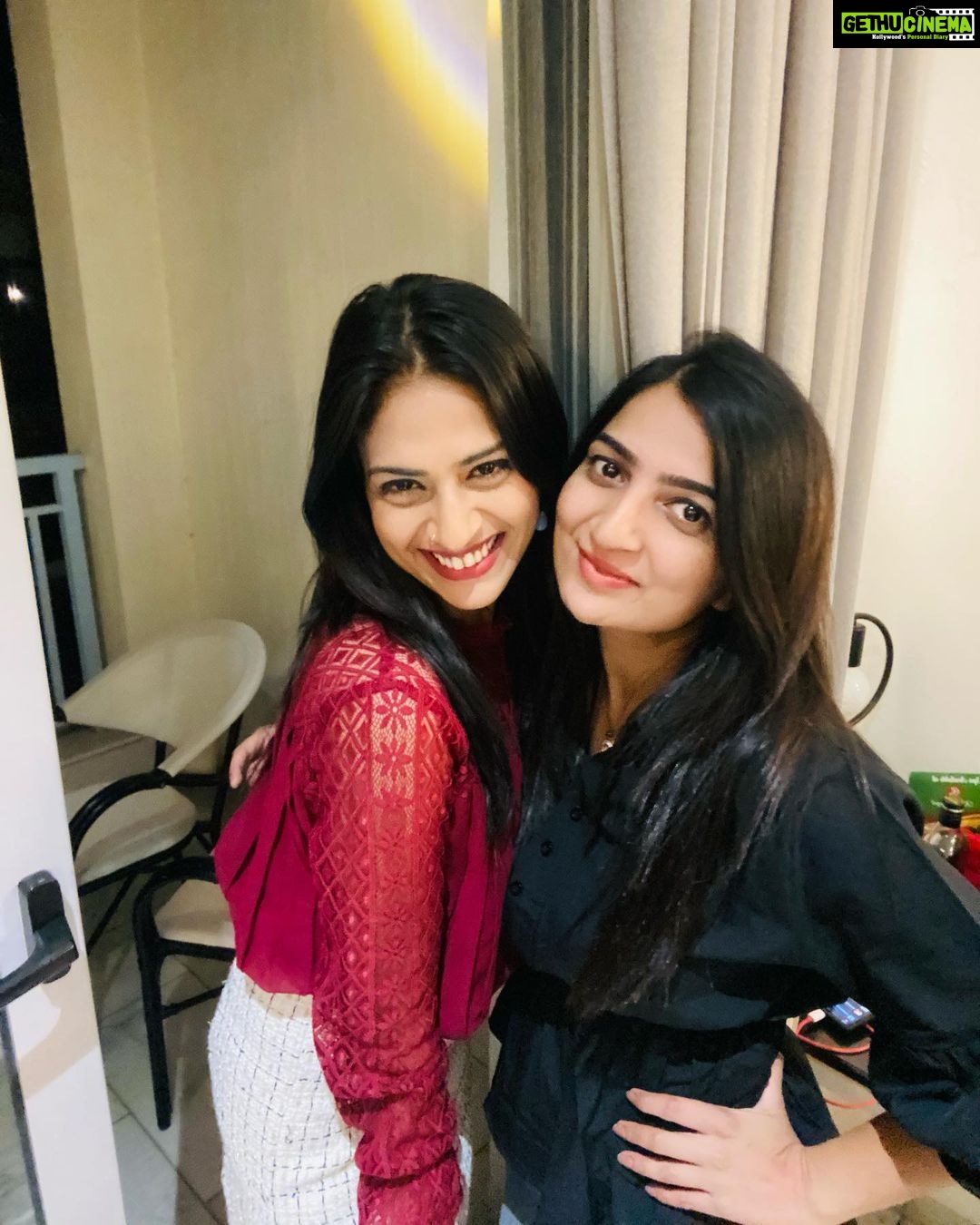 Maulika Patel - 552 Likes - Finally Posting the pictures of my unexpected surprise birthday bang 😃 so so much blessed ❤️ Lots of love to My people who loves me unconditionally 🤗 It was too memorable birthday week of mine 🥰 All thanks to The friends who gave me the surprise blast @meenagheewala @almaari_by_kranti @av.mistri @dhimir.pipavat @parthkotak143 @jollyrathod and also who wished me,who were not with me but were still with me My old buddies 🥰 I love you all 😘🤗 #birthdaybang #surprisebirthday #love #friends #life #family #birthday2022 #udaipur #beblessed #maulikapatel #ilovemyblessedlife💕