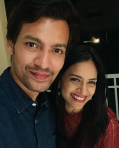 Maulika Patel Instagram - Finally Posting the pictures of my unexpected surprise birthday bang 😃 so so much blessed ❤️ Lots of love to My people who loves me unconditionally 🤗 It was too memorable birthday week of mine 🥰 All thanks to The friends who gave me the surprise blast @meenagheewala @almaari_by_kranti @av.mistri @dhimir.pipavat @parthkotak143 @jollyrathod and also who wished me,who were not with me but were still with me My old buddies 🥰 I love you all 😘🤗 #birthdaybang #surprisebirthday #love #friends #life #family #birthday2022 #udaipur #beblessed #maulikapatel #ilovemyblessedlife💕