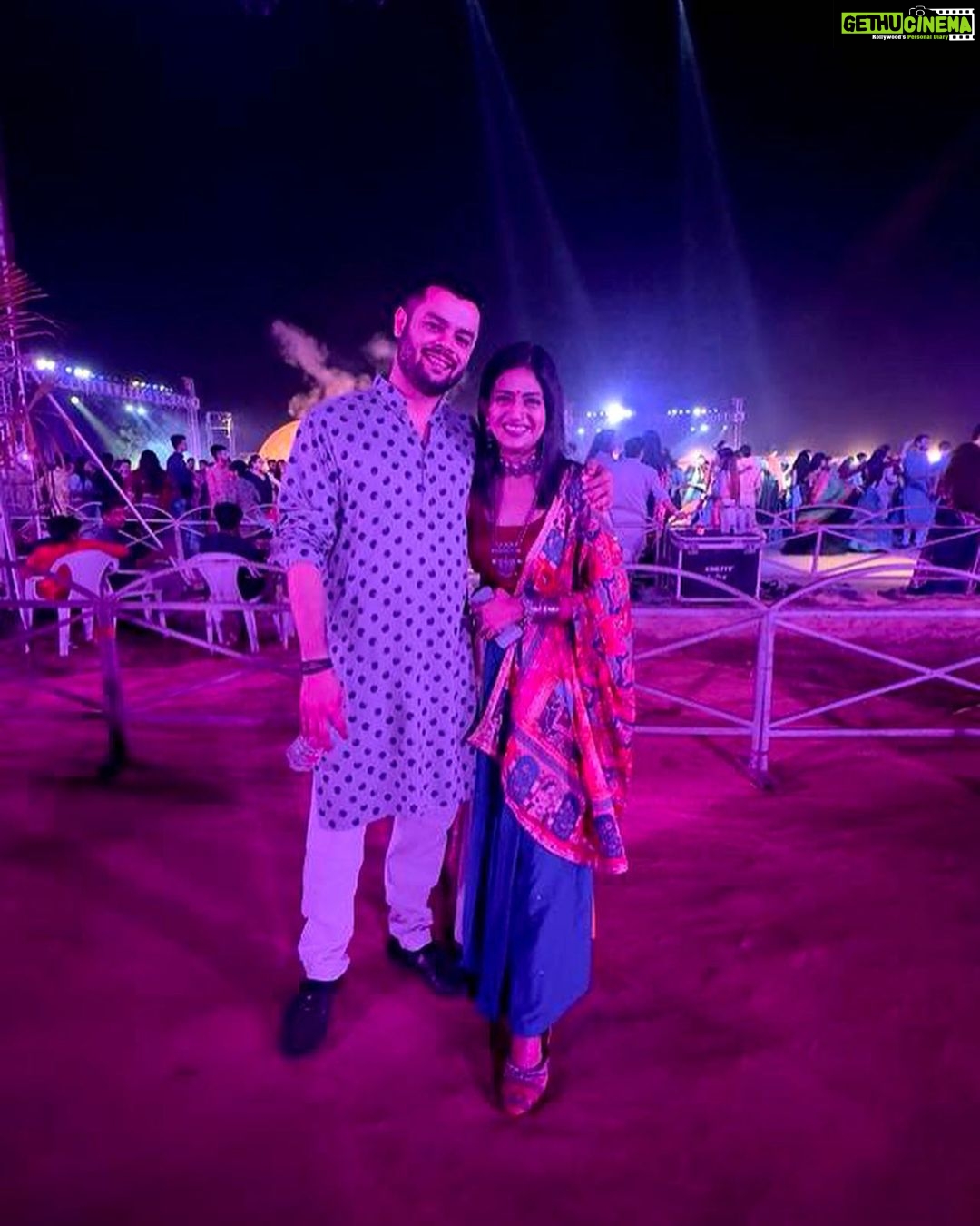 Maulika Patel Instagram - શેરી ગરબા 💫 In Every navratri one fix place like a family event for me @sherigarba 💫 @kuntalamarhansh @jaymeetshah ♥️ #love #friendship #sherigarba #ahmedabad #waitingfornextyear #navratri #navratri2023 #garba #indianattire #ilovemyblessedlife💕