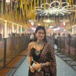 Maulika Patel Instagram – Suvarna navratri 💫

Different experience or i can say Suvarna experience of navratri @suvarnanavratriahmedabad includes A lovely Temple of Maa Ambe, Comfortable floor for garba , D Decor & Our @jigrra 🎶🧡

#navratri #navratri2023 #suvarnanavratri2023 #suvarnanavratriahmedabad #ahmedabad #love #maaambe #favourite #favouritefestival #garba #belief #indianattire #friends #melodiousvibe #ilovemyblessedlife💕