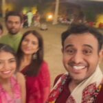 Maulika Patel Instagram – નવશક્તિ નવરાત્રી💫❤️

The concept & the duo Legendary @prafulldave @iktara.shabad 🧿💫 मंत्र मुग्ध 😇

Greatful to be the part of the evening @vatsalpatel.wav 🤗

#navshaktinavratri #melodiesevening #sangeet #navratri2023 #navratri #indianattire #chaniyacholi #faith #belief #garba #love #maaambe #friends #ahmedabad #ilovemyblessedlife💕