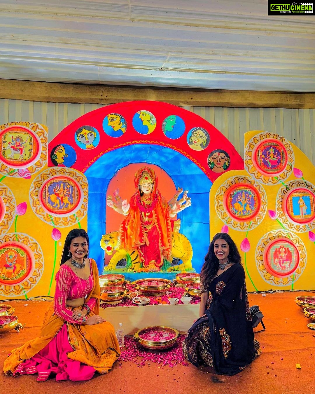 Maulika Patel - 637 Likes - Let me enjoy the navratri first thn i will post it😜 still collecting memories of this 9 days and already missing the melodies evenings 🫠
@thesherimandal it is 💫
I am grateful to Mataji that like every year, this year too she gave me a lot of strength so that I could play Garba with great pleasure and enjoy these 9 days. Just like this, May your love and blessings always remain with me.
I know I'm your favorite child and I never want to loose this connection.
જય અંબે ♥️
#jayambe #navratri #navratri2023 #indianattire #chaniyacholi #dance #folk #garba #favouritefestival #faith #love #garbanight #darshan #happiness #music #dholi #friends #besttime #ahmedabad #sherimandal #ilovemyblessedlife💕