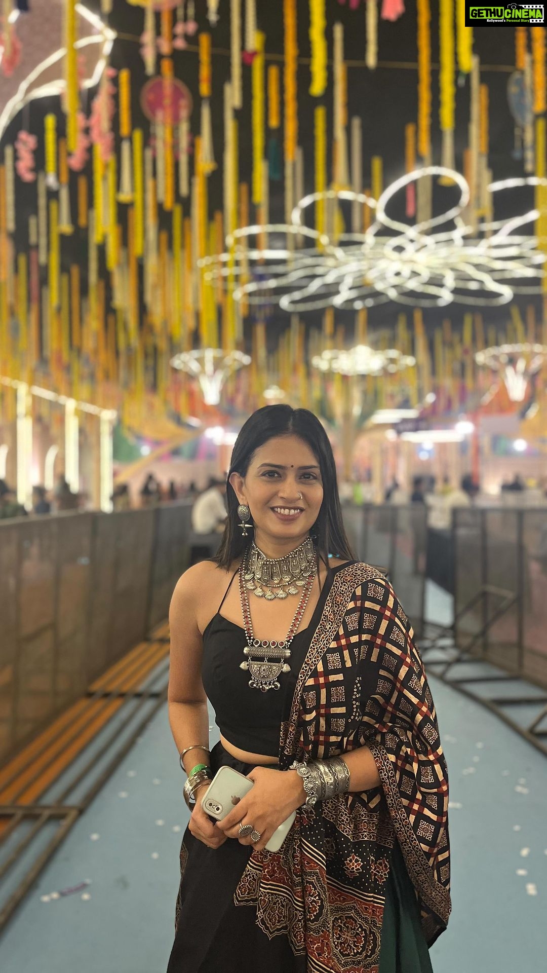 Maulika Patel Instagram - Suvarna navratri 💫 Different experience or i can say Suvarna experience of navratri @suvarnnavratriahmedabad includes A lovely Temple of Maa Ambe, Comfortable floor for garba , D Decor & Our @jigrra 🎶🧡 Captured by: @almaari_by_kranti 😘 @origin_of_lafcadio ♥️ #navratri #navratri2023 #suvarnanavratri2023 #suvarnanavratriahmedabad #ahmedabad #love #maaambe #favourite #favouritefestival #garba #belief #indianattire #friends #melodiousvibe #ilovemyblessedlife💕