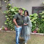Maulika Patel Instagram - Happy Rakshabandhan To All My Brothers 📿 Don’t worry I will take care of you all 😜 Just one Dhamki Please improve this year 🤣 #tomandjerry #brothersisterfights #brothersisterlove #friends #family #lifelonglove It’s like a dream to tie a rakhi by my self not via courier @kavalp @digitalrockstar 😮‍💨 Missed you @kewalt77 @bhagyeshonline 💫