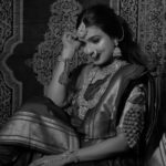 Mayuri Deshmukh Instagram – 💜

Makeup & Hair:- @glamupbytamanna
Photography:- @kunal_mohite_photography
Styling:- @style_by_pradnyaaaaa_
Outfit:-
@navinyas_handloom
Drapping:-
@hair_mua_by_rewati
Jewellery 
@pramaanj