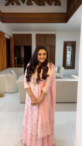 Meena Instagram - 💕💕💕