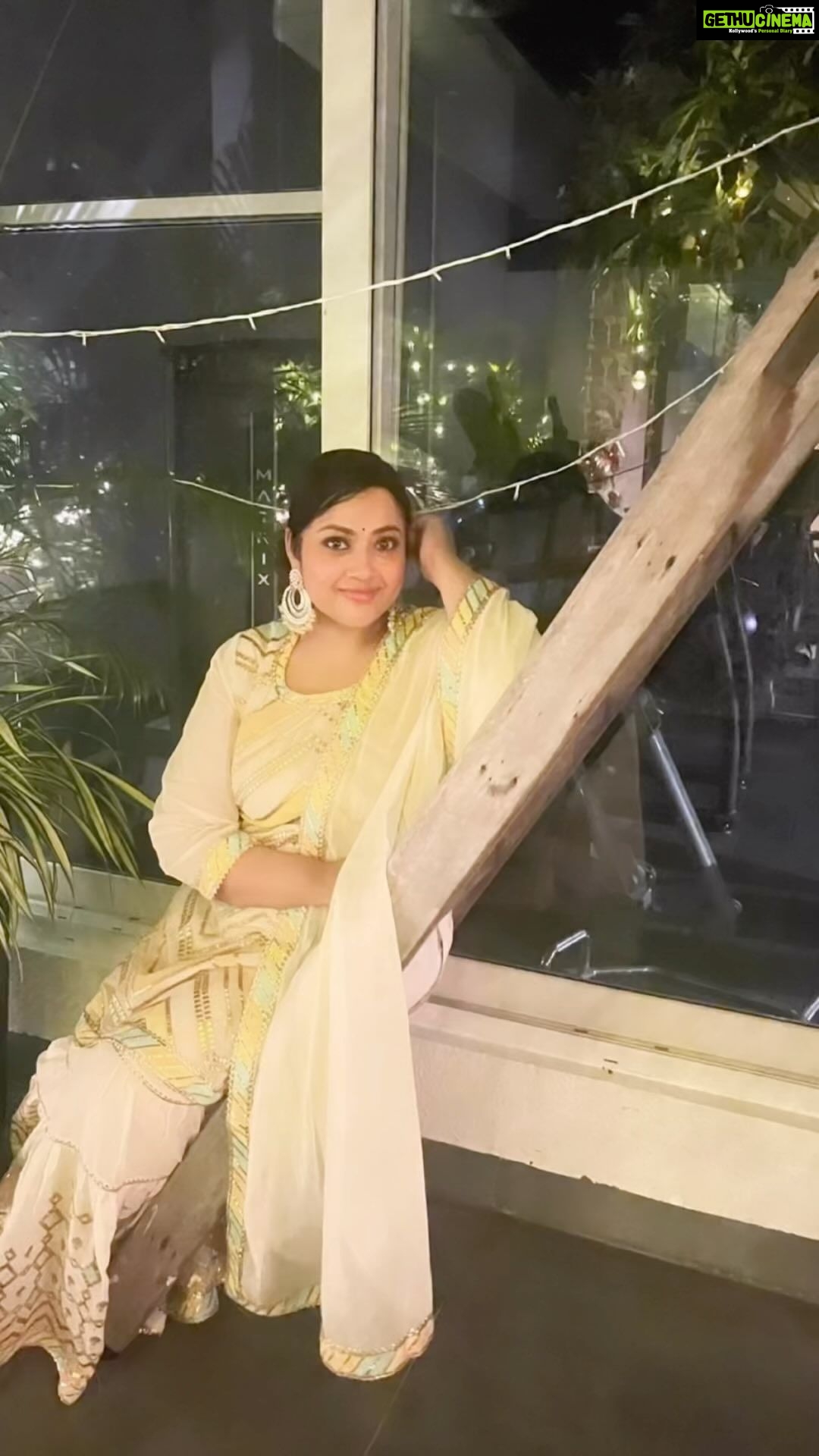 Meena Instagram - May the festival of Lights bring Joy, Peace, Health and Wealth 🪔🪔 Happy Deepavali to you and yours ✨✨💛
