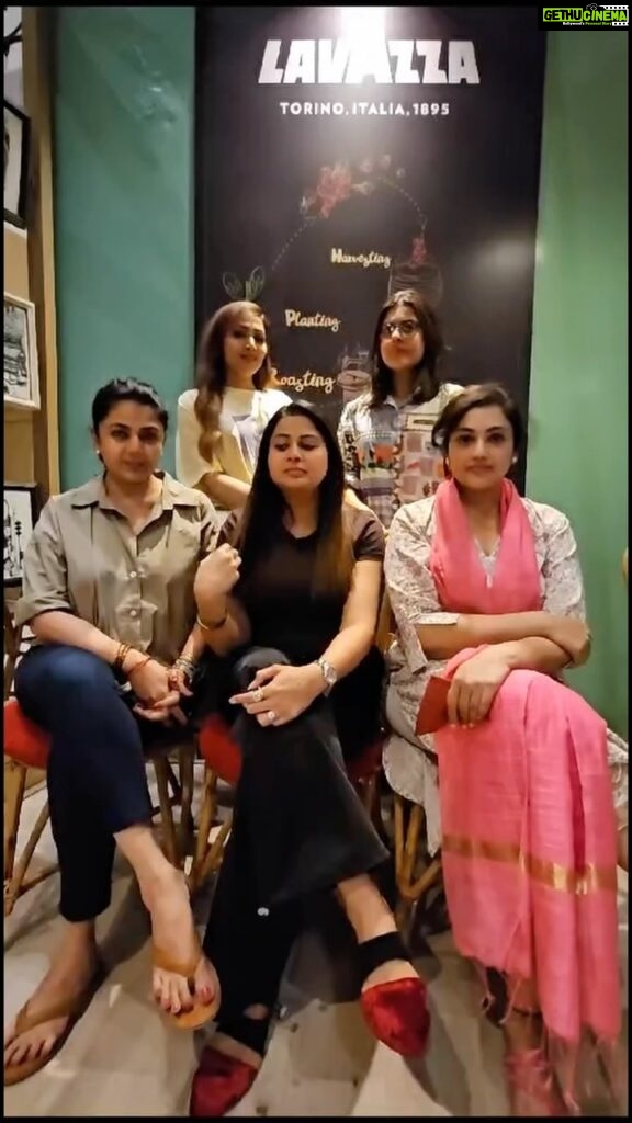 Meena Instagram - Singing challenge accepted! Brace yourselves for some hilarious moments with my awesome friends. 🎶🤣 #SingingChallengeAccepted #friendshipgoals #meenasagar #reels #funny