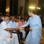 Meena Instagram - Kalatapasvi K.Vishwanath gari Kalaanjali 🙏 Any actor's dream would be to work with legendary directors atleast once in their movie career. I was fortunate to work in Sirivennela as a child artist. Had the opportunity to meet him many times. He was pleasantly surprised to see me as a heroine in #seetharamaiyagarimanavaralu and gave me his blessings. Vishwanth garu was a patient man, very passionate about art and a complete actor. He used to act himself to each and every character in the film. He always treated me like a little girl, like a daughter. He will always live in our hearts and thoughts. Happy birthday uncle 💔 #kvishwanathgaru #happybirthday #kalaanjali
