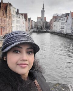 Meena Instagram - Forever a #selfie pulla 🤳🙋🏻‍♀️
First #photodump of #2023