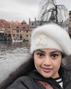Meena Instagram - Forever a #selfie pulla 🤳🙋🏻‍♀️
First #photodump of #2023