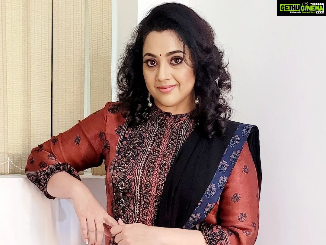 Meena Instagram - Ende Amma Supera @mazhavilmanoramatv at 9pm