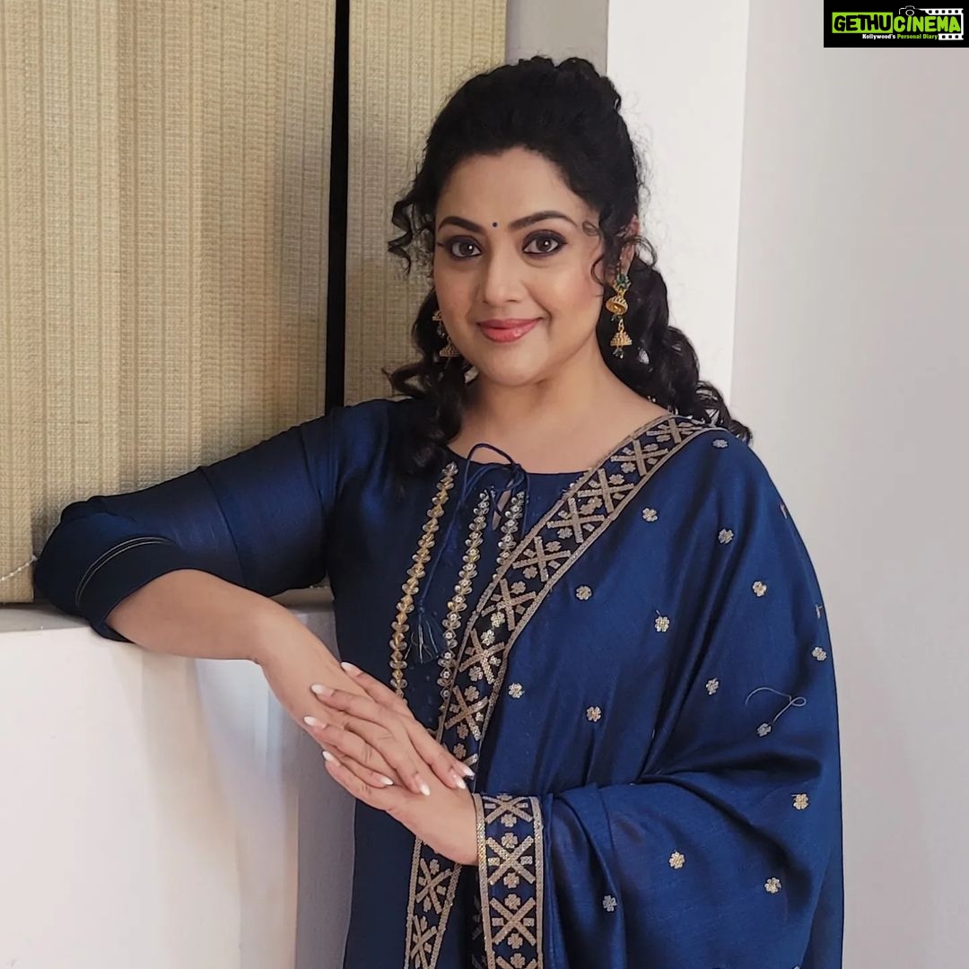 Meena Instagram - Ende Amma Supera @mazhavilmanoramatv at 9pm today 💙