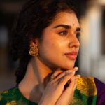 Meenakshi Govindarajan Instagram - ஓடும் நேரம் நிறுத்தி… ஆயுள் ரேக திருத்தி… காதல் செய்வன் கடத்தி… உன் ஒருத்தி நெருப்பும் இறப்பு வரைக்கும்….♥️ @magizham_boutique 📸 @aishwaryashok