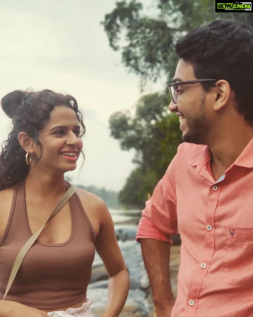 Meenakshi Raveendran Instagram - Happy Smiling Faces 😊🥰 Paniyeli Poru