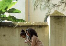 Meenakshi Raveendran Instagram - വാക്ക് മോർ, വറി ലെസ്സ്. Wearing @solace_thelabel ✨ Photographed by @irfan_cappuccino #walkmoreworryless#casuals#matching#susanandlissy#fortcochi#നല്ലവെയിൽ#Nariyalkapaani#walkwalkwalk#posts#instagram#happy#street#streetphotography#photoshoot#potrait#potraitphotography Fort Kochi