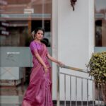 Meenakshi Raveendran Instagram – Costumes&styling :@sans_kritidesigns & @ardraswathii
Pretty face – @meenakshi.raveendran
Behind the lens- @hkcreationsdxb
Recorded – @dop_by_tony
Magic hands – @shibin4865
Jewellery:@dcjewellersgoldanddiamonds
.
.
.
.
.
.
#meenakshiraveendran
 #udanpanam #keralatelivition #malayali Kochi Kerela, India