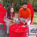 Meenakshi Raveendran Instagram – Mesapotamian nagara veedhiyiloode nadakkumbozhan attitude idan kashtapedunna 2 pere njn kanunnad.
Candid picture akkan sramich cheetti poya 2 pracheena manushyaran pinneed attitude pidikkan nokkiyathenn enik manasilayi.
@archana_raviii  enna moroccan vanithayayrunnu camera kaikaryam cheythathenn pinneed njn manasilakki