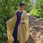 Meenakshi Raveendran Instagram – As fresh as a daisy🌼🌼🌼