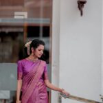 Meenakshi Raveendran Instagram – Costumes&styling :@sans_kritidesigns & @ardraswathii
Pretty face – @meenakshi.raveendran
Behind the lens- @hkcreationsdxb
Recorded – @dop_by_tony
Magic hands – @shibin4865
Jewellery:@dcjewellersgoldanddiamonds
.
.
.
.
.
.
#meenakshiraveendran
 #udanpanam #keralatelivition #malayali Kochi Kerela, India