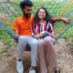 Meenakshi Raveendran Instagram – Mesapotamian nagara veedhiyiloode nadakkumbozhan attitude idan kashtapedunna 2 pere njn kanunnad.
Candid picture akkan sramich cheetti poya 2 pracheena manushyaran pinneed attitude pidikkan nokkiyathenn enik manasilayi.
@archana_raviii  enna moroccan vanithayayrunnu camera kaikaryam cheythathenn pinneed njn manasilakki