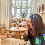 Meera Nandan Instagram - Our breakfast story: All I ask him, is for one good picture! #brunchncakes #breakfaststory #mondaybreakfast #happiness #allheart #positivevibes #onlylove #dubai #mydubai #him Brunch & Cake UAE