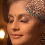 Megha Chakraborty Instagram – In Frame:- @chakrabortymegha 
.
Shoot Concept & Look Designed By:- @nehaadhvikmahajan @bridalsbynam @imuseacademy
.
💄MUA , Hair & Styling :- 
@nehaadhvikmahajan 
.
🥻Saree :- @neerusindia
.
💍Jewelery :- @sonisapphire 
.

#meghachakraborty 
#makeup #ootd #nehaadhvikmahajan #makeupbyme💄 #nammakeovers #bride #to #be #bridal #look #bridalmakeupartist #destinationweddingmakeupartist #weddingmakeup #hair #hairstyling #nammakeovers #bollywood #television #makeupartist #mumbai #traveller #all #over #the #globe