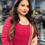 Megha Dhade Instagram – Happy Dashehra To All my Beautiful InstaFamily ❤️🤗 🙏🏻💕🍀🍀

Special thanks to  My darling friend @meganmegsofficial for this Beautiful Festive Outfit Love it ❤️❤️❤️❤️