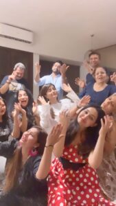 Megha Dhade Instagram - Full on paagalpanti😂 Thanku all my dear friends for making my day so so special, love you all❤️ 🤣List of Paagals Rajesh and Jyotsana @kotianvidhi @anjarianitin @aarti.s.bagdi @charulmalik @shubhangiaofficial @meghadhade @dishankarora9