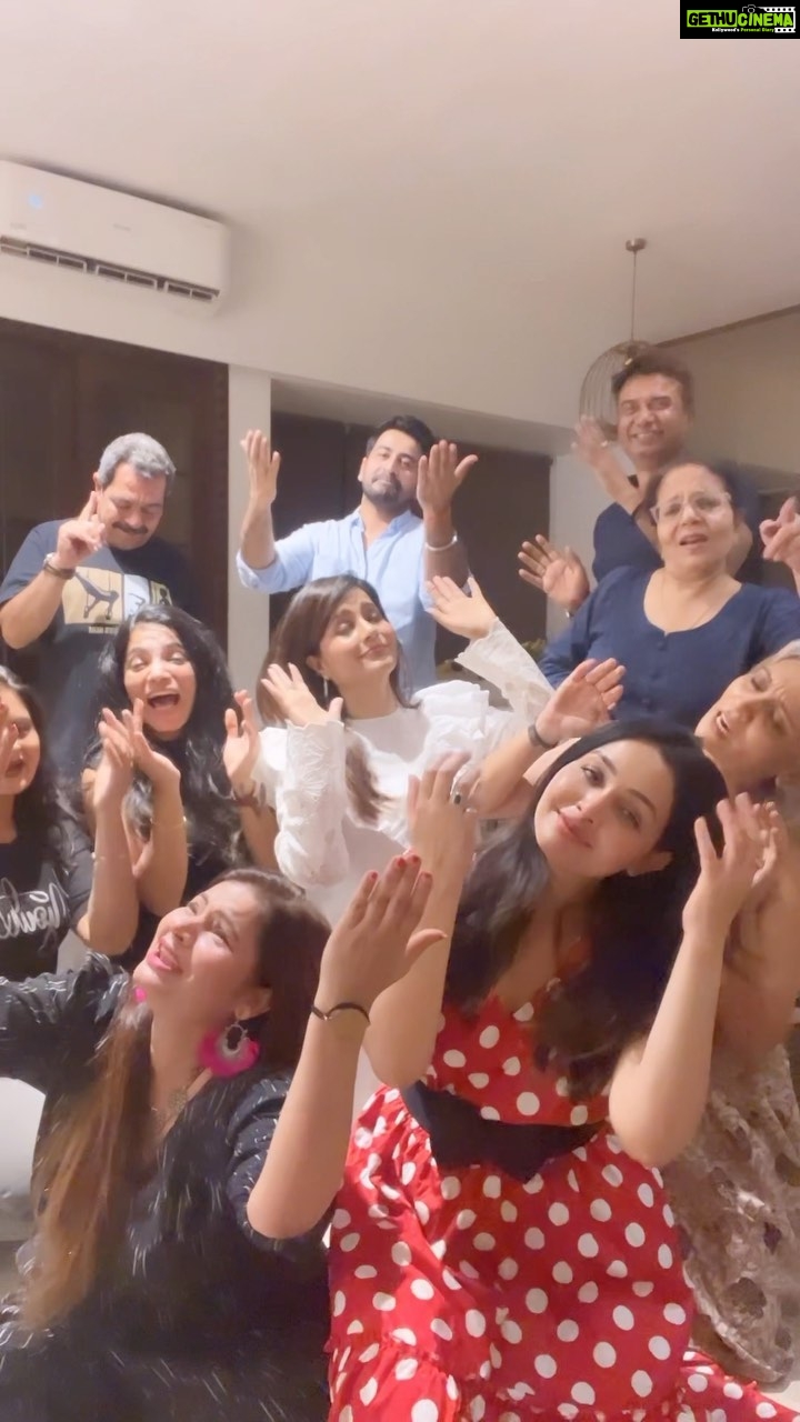 Megha Dhade Instagram - Full on paagalpanti😂 Thanku all my dear friends for making my day so so special, love you all❤️ 🤣List of Paagals Rajesh and Jyotsana @kotianvidhi @anjarianitin @aarti.s.bagdi @charulmalik @shubhangiaofficial @meghadhade @dishankarora9