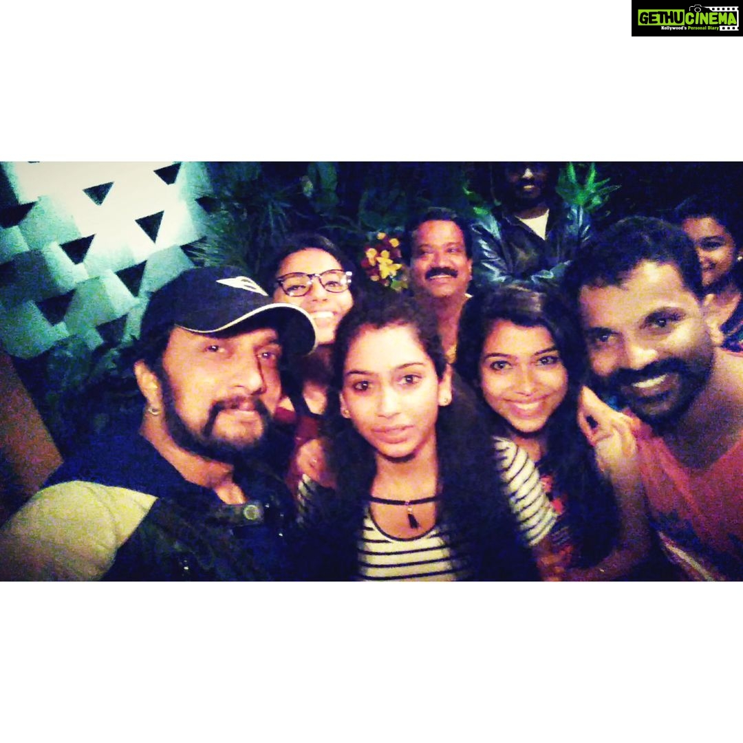 Meghashree Instagram - Wish u happy happy birthday @kichchasudeepa sirhappš¤ā„ļø