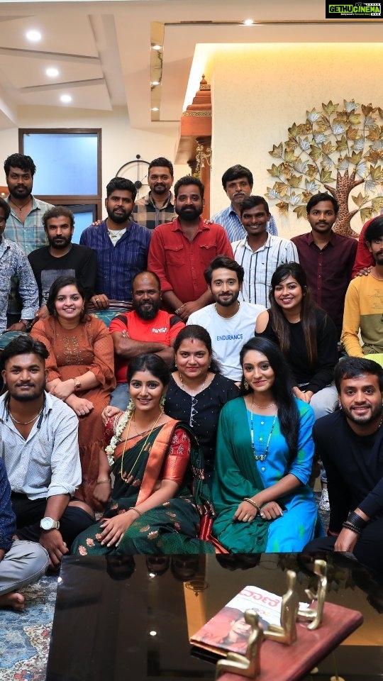 Meghashree Instagram - Punyavathi serial team ♥️ it is like family 🤗 miss you all😔 and I am so lucky to work in this beautiful project ♥️ everyday i learnt a lot in this project and this is the best team ever 🫶 nice working with you all and I love you all so so very much 🧿 and Thankyou so much everyone 🙏 colourful jasthi......😀❤️ . . #punyavathiserialteam♥️ #colourskannada #viralvideos #meghashreegowda #serial #memories . . @chandrakala.mohan.official @bhuvana_official @thebhuvisatya @radha.jai06 @ashoka_ba_official @manoja.official @_thenameisajith @_priyanka_ds @archana.s.gaikwad @vinay @colorskannadaofficial