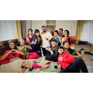 Meghashree Instagram - Our punyavathi family ♥️🧿 I am so happy to part of this beautiful project 😊 love you all ♥️🧿