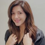 Mehrene Kaur Pirzada Instagram - I love styling my hair! But not at the cost of hair damage. Continuous heat styling can break hair bonds, which leads to hair damage. That’s why I started using the newly launched TRESemmè Bondplex repair range! It reverses hair damage inside out & enriched with bonding complex technology, helps create millions of hair bonds. No more worrying about styling damage, just style, repair & repeat! #TRESemme #TRESemmeIndia #SalonAtHome #Hairstyling #Haircare #HairDamage #Shampoo #Conditioner #Serum #HairTreatment #TRESemmeBondPlex #StyleRepairRepeat #ad