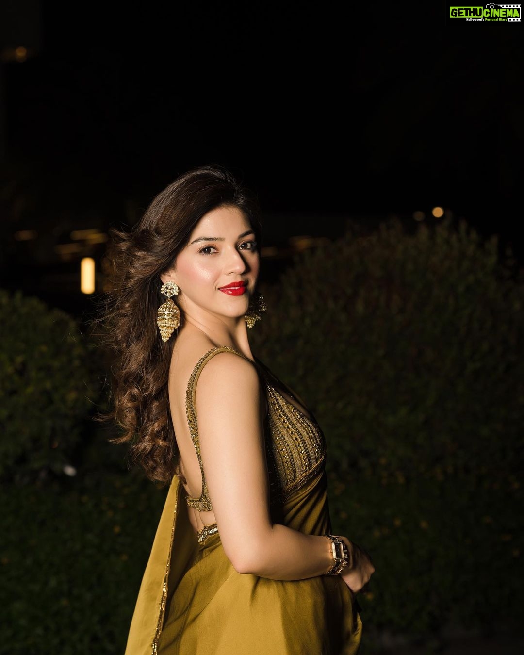 Mehrene Kaur Pirzada Instagram - 💫