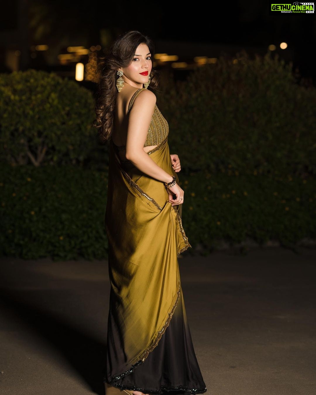 Mehrene Kaur Pirzada Instagram - 💫