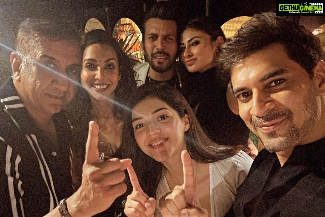 Mehrene Kaur Pirzada Instagram - Had a great time with these amazing people at the #SultanOfDelhi success party 💫 Thank you all for making our show No.1 and most importantly thank you for giving your reviews - your love is all that matters to us ❤️ #SoD PS: we didn’t decide to be colour coordinated. It just happened 😆 #blackandwhite