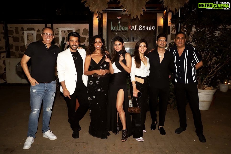 Mehrene Kaur Pirzada Instagram - Had a great time with these amazing people at the #SultanOfDelhi success party 💫 Thank you all for making our show No.1 and most importantly thank you for giving your reviews - your love is all that matters to us ❤️ #SoD PS: we didn’t decide to be colour coordinated. It just happened 😆 #blackandwhite
