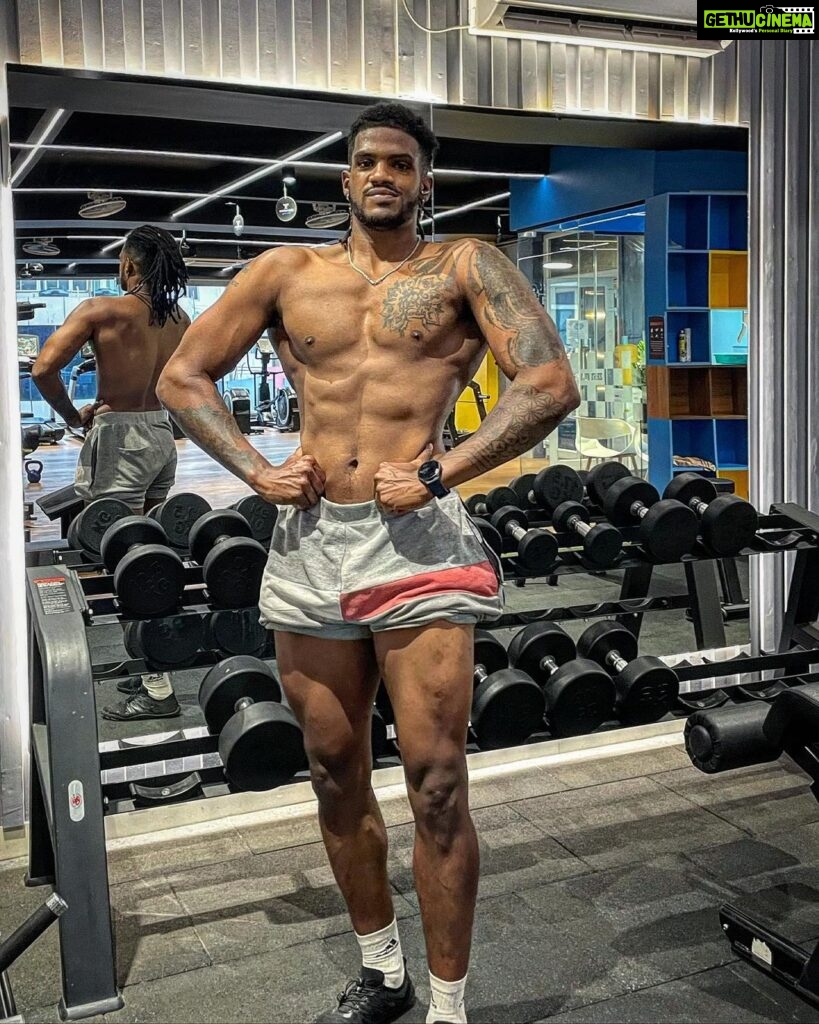 Michael Ajay Instagram - Weekend warrior 💪🏾 #michaelajay #aesthetic Zest Fitness Studio Best Gym In HSR Layout