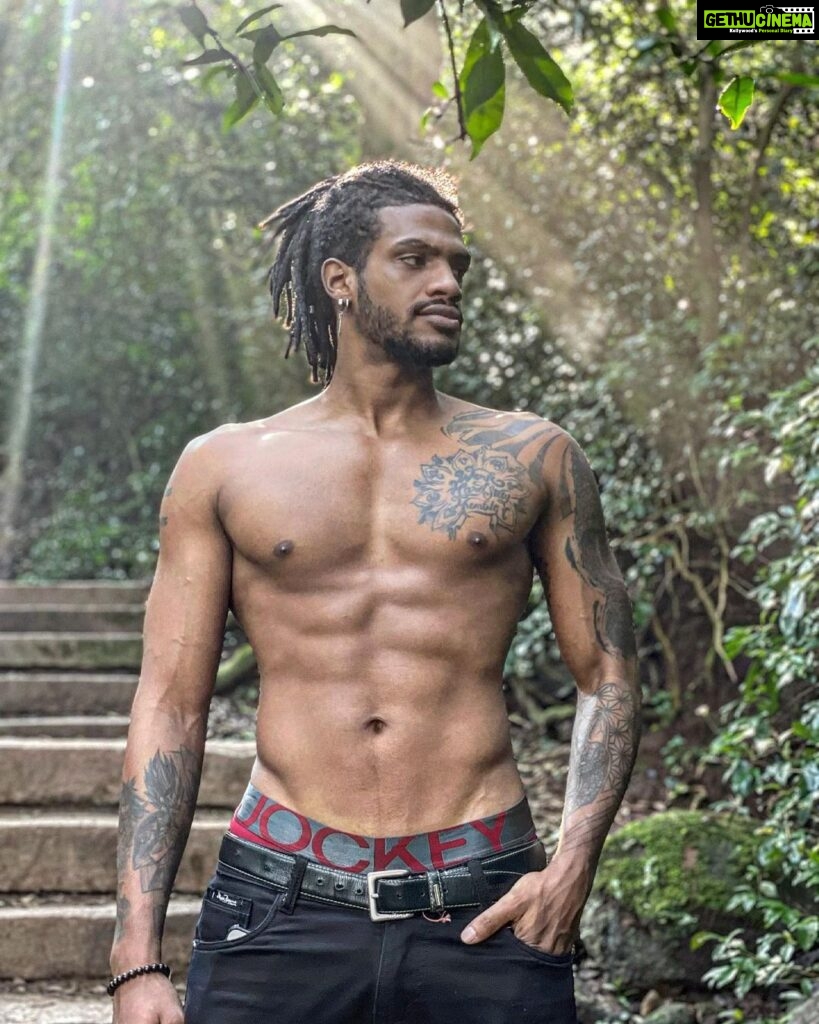 Michael Ajay Instagram - JUNGLE FEVER 🥵 Which one- 1️⃣,2️⃣,3️⃣,4️⃣ ?! #michaelajay #model #jockey #tattoomodel #fitfam #aesthetic Bangalore, India