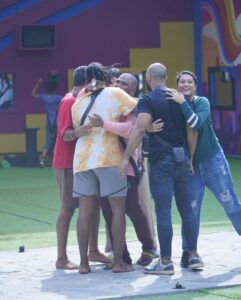 Michael Ajay Instagram - Look at that team work!! DreamTeam. 

Support #TeamMike 

#bigboss #bigbosskannada #michaelajay