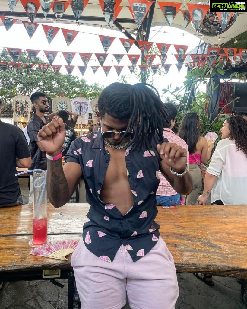 Michael Ajay Instagram - Unavailable. #michaelajay #party #sundowner #somadfest #pink #watermelon #outfit #fashion Koramangala Social