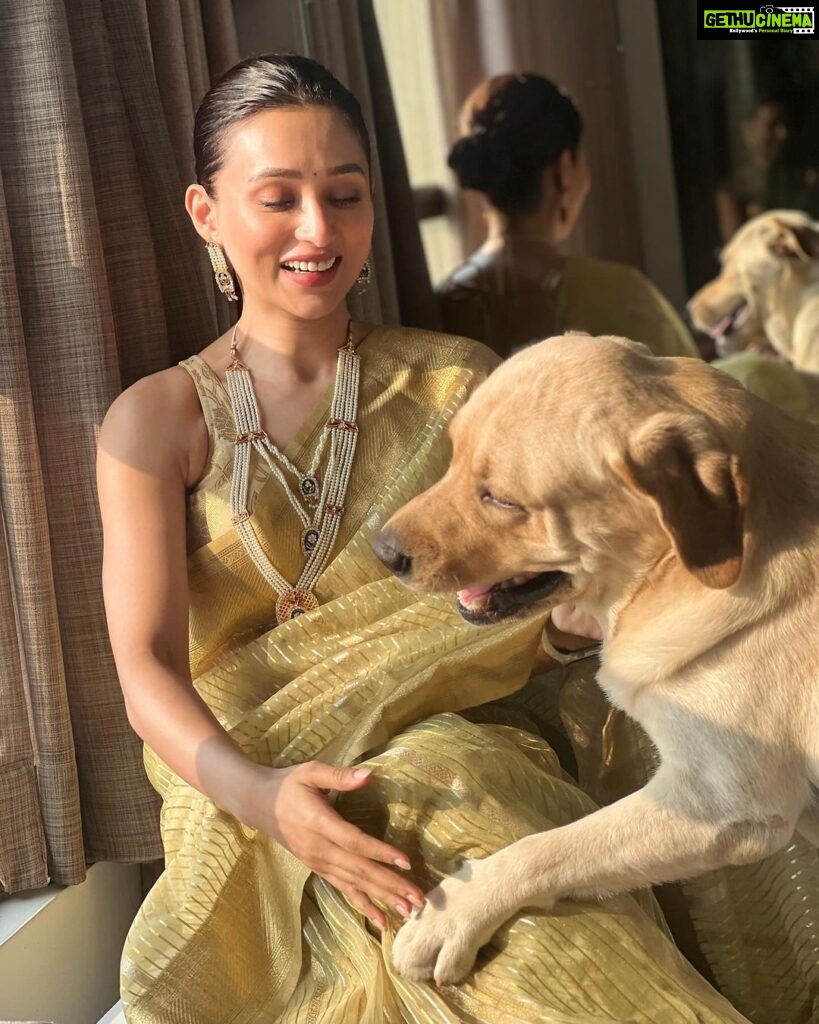 Mimi Chakraborty Instagram - Mom lets drape that saree for you😅😅😅