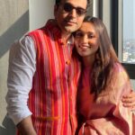 Mimi Chakraborty Instagram - Thanking you all for loving #Raktabeej so much, keep booking your tickets now, tickets link in bio. @bookmyshowin @shibumukherjeeofficial @nanditaroywindows @itsmeabirchatterjee @windowsproduction @debasishact #Trending #PujoRelease