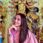 Mimi Chakraborty Instagram – সবাইকে পুজোর অনেক শুভেচ্ছা সবার পুজো খুব ভালো ও আনন্দে কাটুক।

শুভ ষষ্ঠী 🙏🏻❤️

#durgapuja2023 
#durgapuja